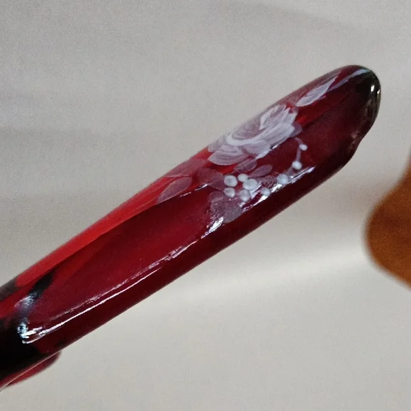 Fenton Ruby Red Bird Of Happiness Hand Painted White Roses Signed - Picture 3 of 6